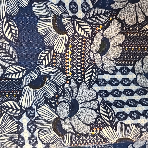 Faith and Joy Floral Sleeveless top - Picture 4 of 7